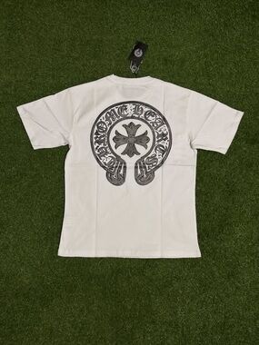 White With Silver Horseshoe Chrome Tee